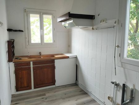 Location Appartement 1 pièce 60m² ST AMBROIX 30500 - Photo 3