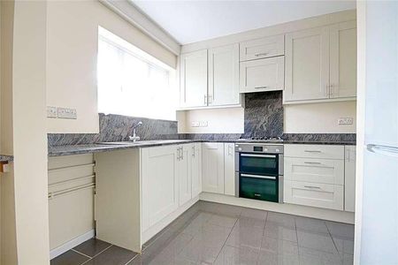 Severn Drive, Enfield, EN1 - Photo 3