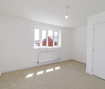 2 bedroom semi-detached house to rent - Photo 5