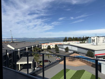 Apartment living at its best - Photo 2