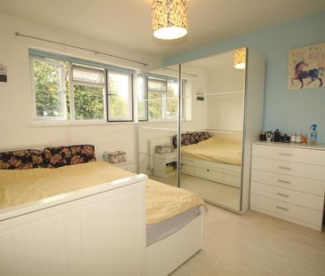 4 Bedroom House - Semi-Detached To Let - Photo 6