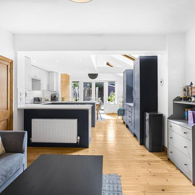 2 bedroom terraced house to rent - Photo 1