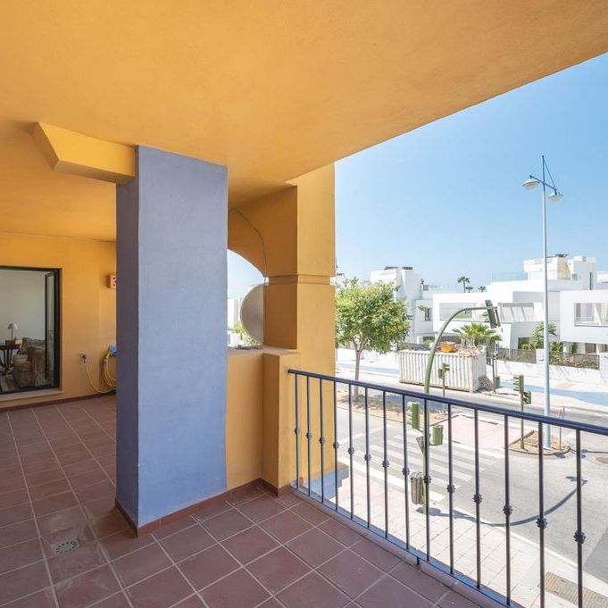 3 room luxury Flat for rent in Marbella, Spain - Photo 1