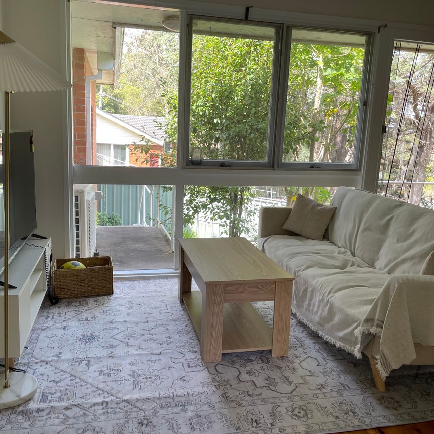 Marsfield - Photo 1