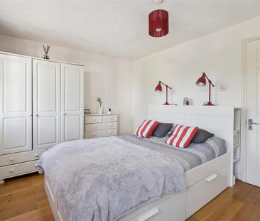 2 bedroom end of terrace house to rent - Photo 4