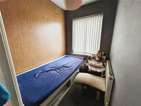 3 bedroom end of terrace house to rent - Photo 5