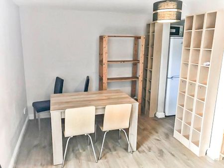 3 bedroom flat to rent - Photo 2