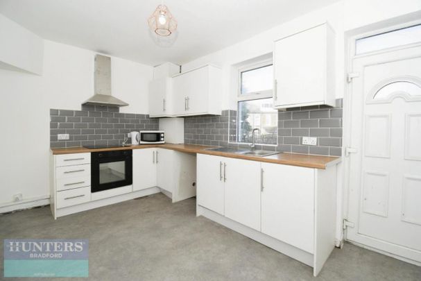 Cranmer Road, Bradford, West Yorkshire, BD3 - Photo 1