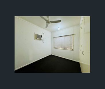 3 Bedroom home with internal stairs - Photo 2