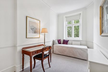 2 bedroom flat in London - Photo 5