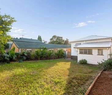 CHARACTER CHARM IN A PRIME GREENSLOPES LOCATION - Photo 3