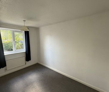 Salisbury Street - Photo 3