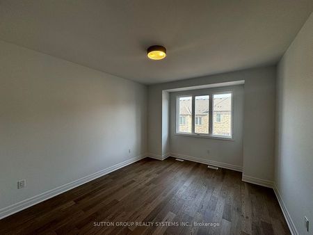 For Lease - 1232 Wheat Boom Drive, Oakville, Ontario - Photo 5