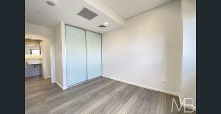 MODERN & STYLISH LIVING WITH EVERYDAY CONVENIENCE - Photo 4