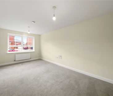 4 bedroom house to rent Indigo Close, Overstone, Northampton, North... - Photo 4