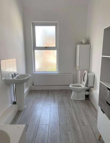 Northgate, Hartlepool, TS24 - Photo 3