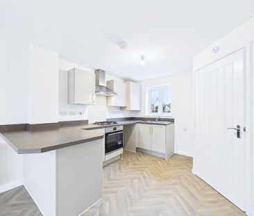 2 bedroom semi-detached house to rent - Photo 4