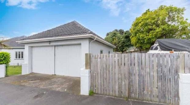 Sunny Four Bedroom Home in Paraparaumu - Photo 1