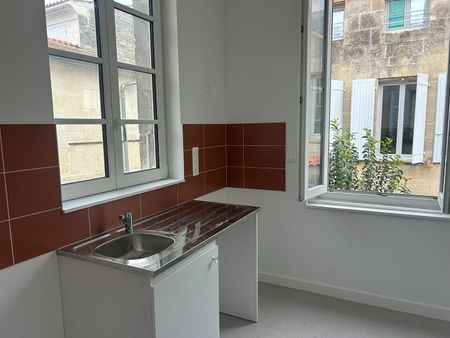 Location appartement 1 pièce, 30.00m², Rochefort - Photo 4