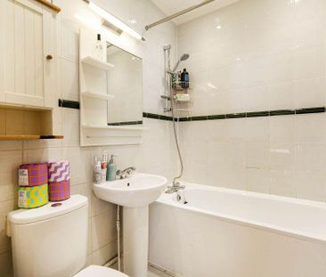 2 bedroom flat to rent - Photo 6