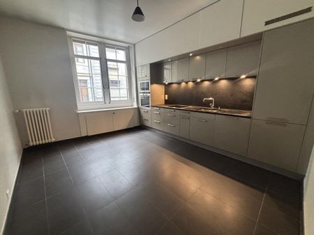 Charmant 2,5 Pièces en Vieille Ville - à louer rapidement - Photo 5