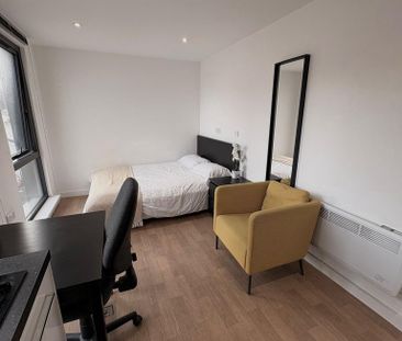 Studio to rent - Photo 2