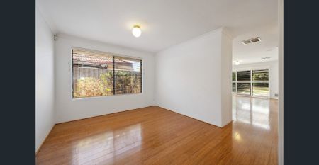 Comfort, Convenience & Lifestyle in Brentwood - Photo 3