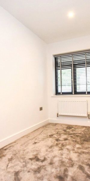 Banstead Road, Purley, CR8 - Photo 1