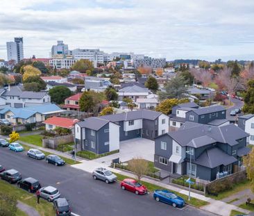 Modern Studio living - Photo 5