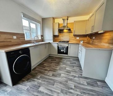 3 bedroom semi-detached house to rent - Photo 6