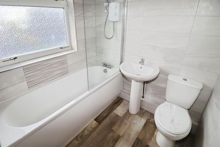 2 BED Terraced House To rent - Photo 2