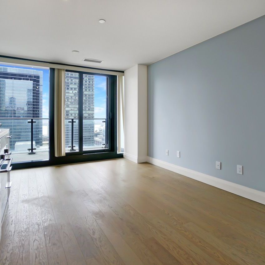 For Lease - 224 King Street Unit# 2305, Toronto, Ontario - Photo 1