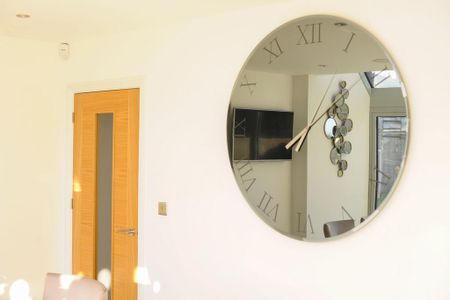 4 bedroom detached house to rent - Photo 5