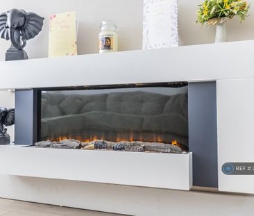 3 bedroom semi-detached house to rent - Photo 3