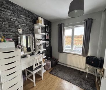 42 Oakwood Road, Carrickfergus, BT38 8ET - Photo 6