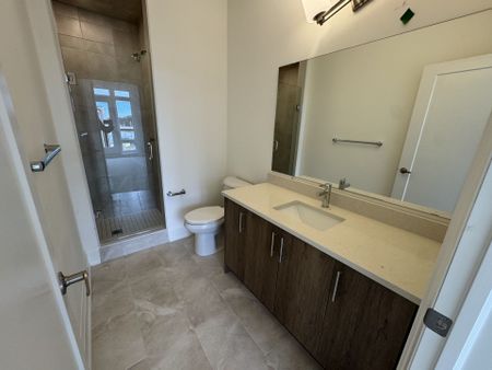 For Lease - 3299 Taha Gardens, Oakville, Ontario - Photo 5