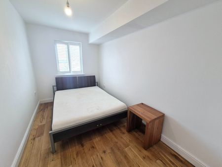 4 Bed Flat, South Ferry Quay, L3 - Photo 5