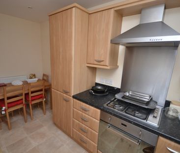 3 bed Semi-Detached House for Rent - Photo 6