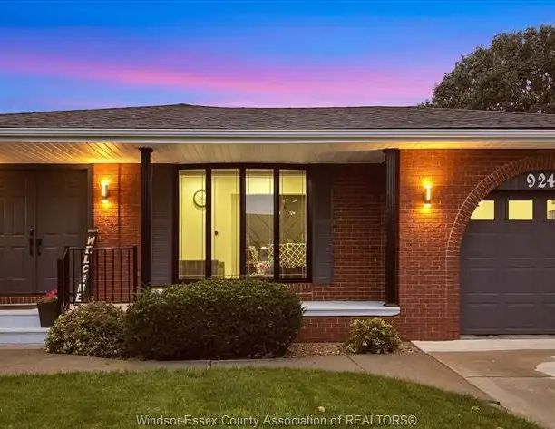 9248 ESPLANADE DRIVE | 9248 ESPLANADE DRIVE, Windsor - Photo 1