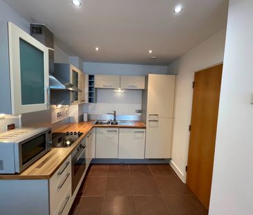 1 Bed Flat, Adriatic Apartments, E16 - Photo 2