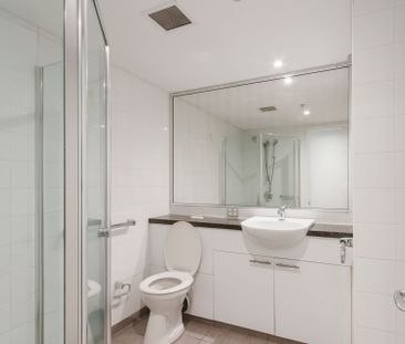 Forum Apartments - 1 Bedroom + Study - Photo 3