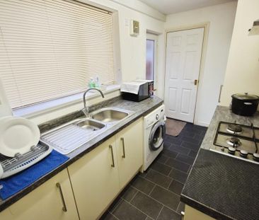 2 bedroom terraced house to rent - Photo 6