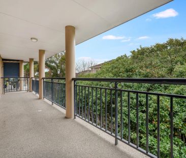 Modern 2-bedroom Apartment in a Prime Location! - Photo 4