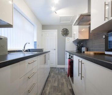 1 bedroom house of multiple occupation to rent - Photo 6