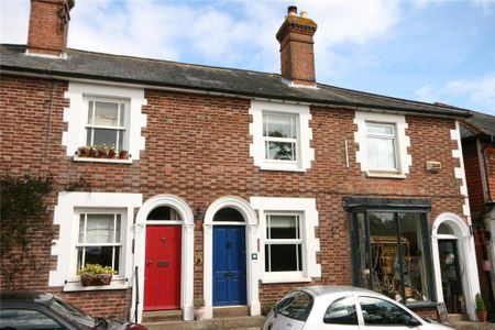 2 bedroom terraced house to rent - Photo 2