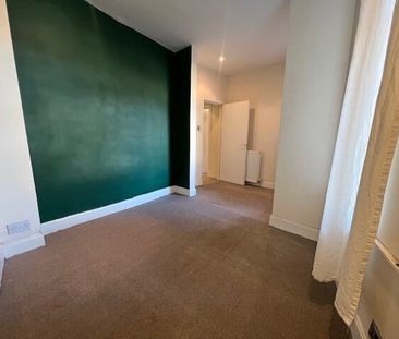 Camphill Avenue, Shawlands, G41 3AY - Photo 1
