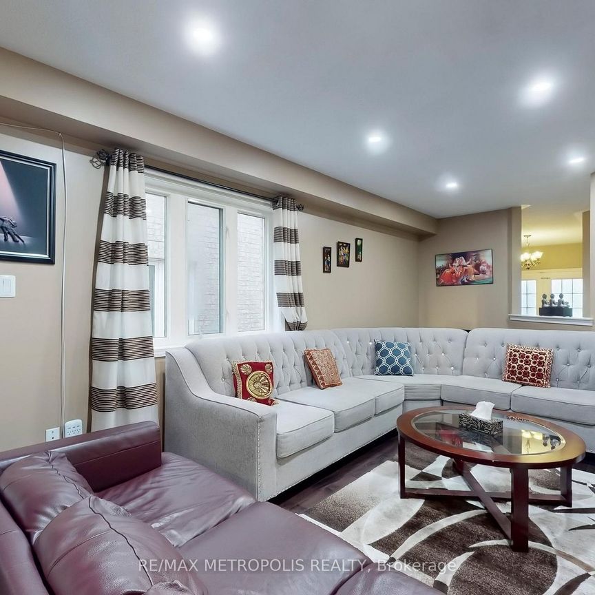 For Lease - 922 Tambourine Terrace Unit# Main, Mississauga, Ontario - Photo 1