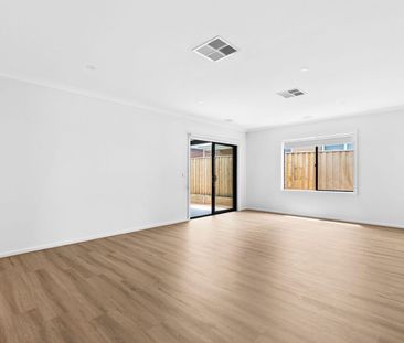 Sophisticated Living in Modern Home - Photo 6