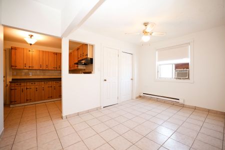 For Lease - 37 Holland Street Unit# 3, Bradford West Gwillimbury, Ontario - Photo 3