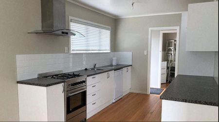 Hillcrest, 3 bedrooms - Photo 5